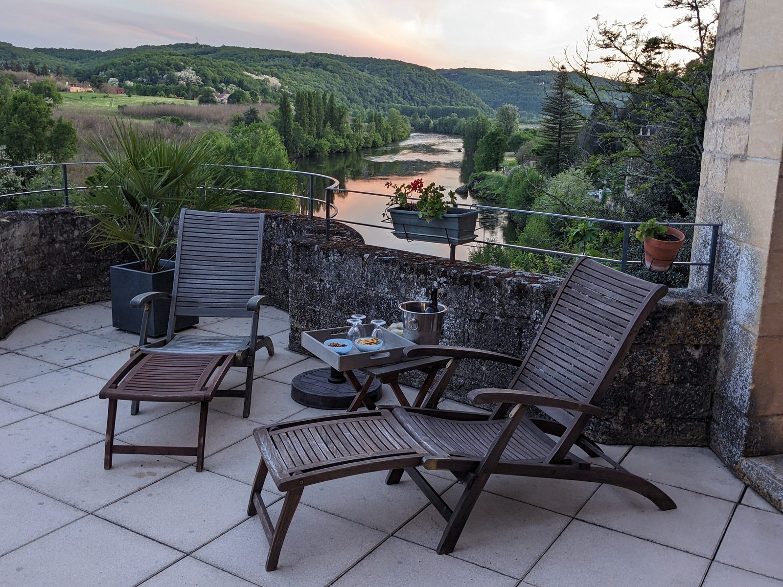 Terrasse — Coucher de soleil sur la Dordogne